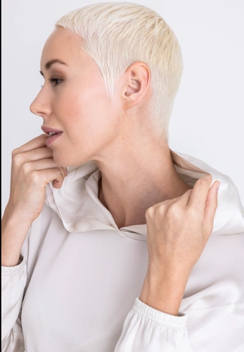 TUZZI WHITE Damenbluse beige mit Kapuze (2)