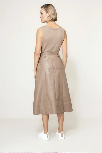 CATNOIR Damenrock „Taupe“ aus veganem Leder (2)