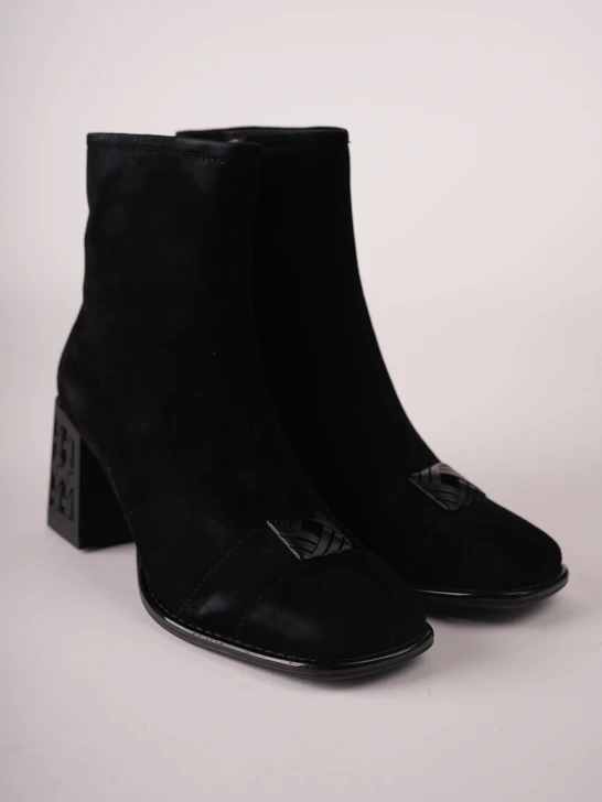 EPICA Damen-Stiefeletten aus schwarzem Wildleder