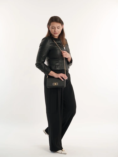 Ein Outfit für die moderne Frau (1)