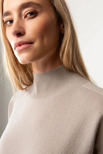 CATNOIR Damen-Rollkragenpullover in Hellgrau aus einer Mischung aus Wolle und Kaschmir (5)