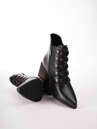 EPICA Damen-Stiefeletten aus schwarzem Leder (4)
