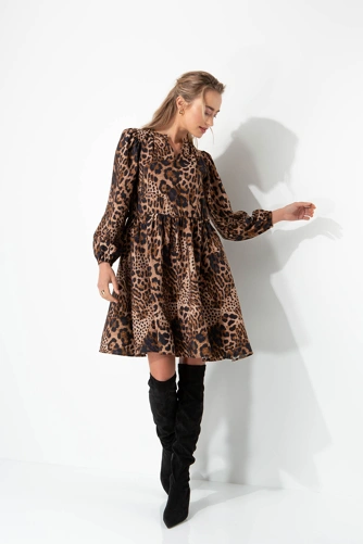 CATNOIR Damenkleid aus Viskose-Krepp mit Leopardenmuster in Cognac