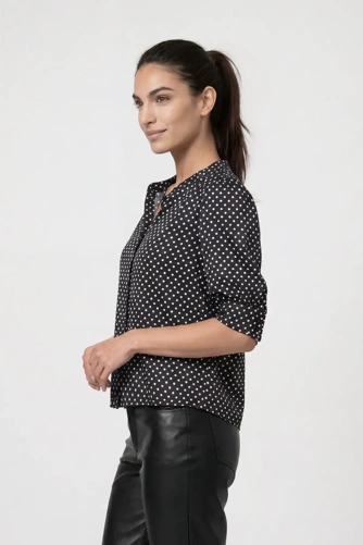 MONARI FRONT ROW Damenbluse, schwarz mit Punkten (3)