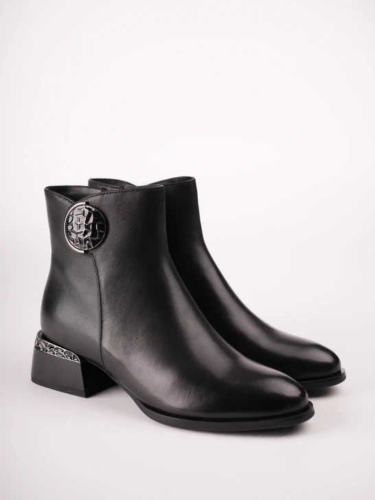EPICA Damen-Stiefeletten aus schwarzem Leder