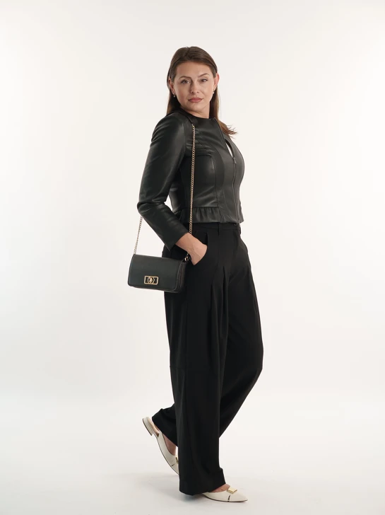 Ein Outfit für die moderne Frau