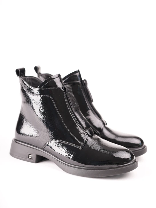 KARISMA – schwarze Lack-Stiefeletten für Damen