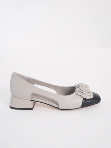 EPICA Damen Pumps grau mit Zierblume (2)