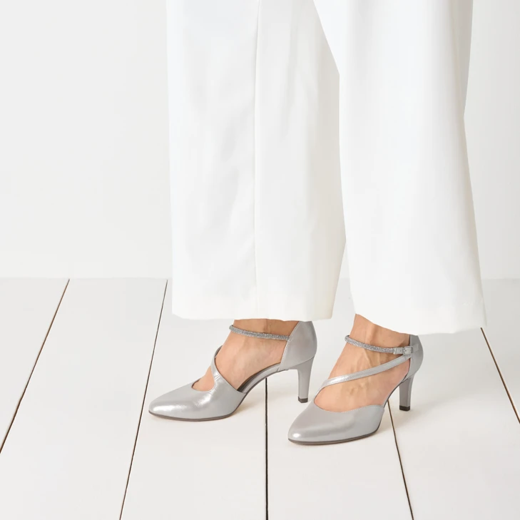TAMARIS Damen-Perlenpumps mit Strassstein-Riemen