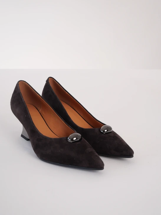 EPICA Damen-Pumps in Braun mit dekorativem Detail auf der Schuhspitze