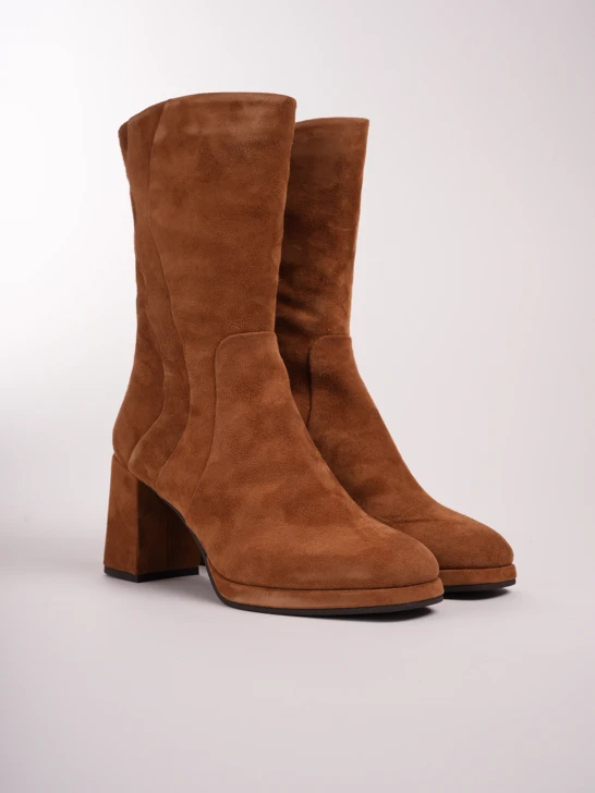 REGARDE LE CIEL Damenstiefel aus Wildleder braun