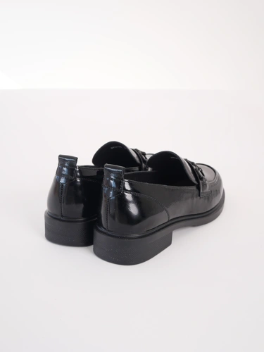 PASS Schwarze Damen-Slipper mit Zierschnalle (1)