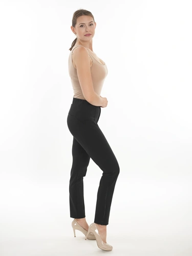PARAMI LIVIA schwarze Skinny-Hose für Damen mit Puck (3)